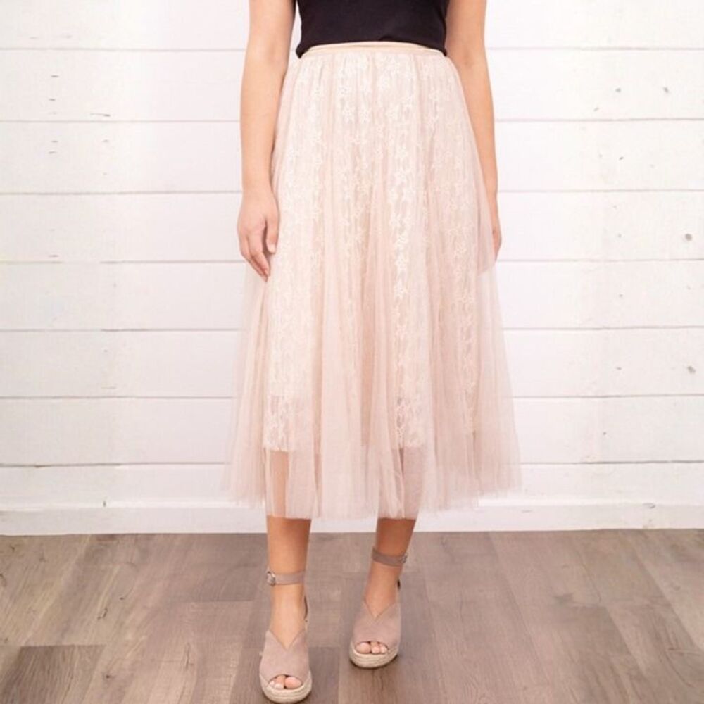 ONE SIZE CHAMPAGNE TULLE SKIRT-NWT